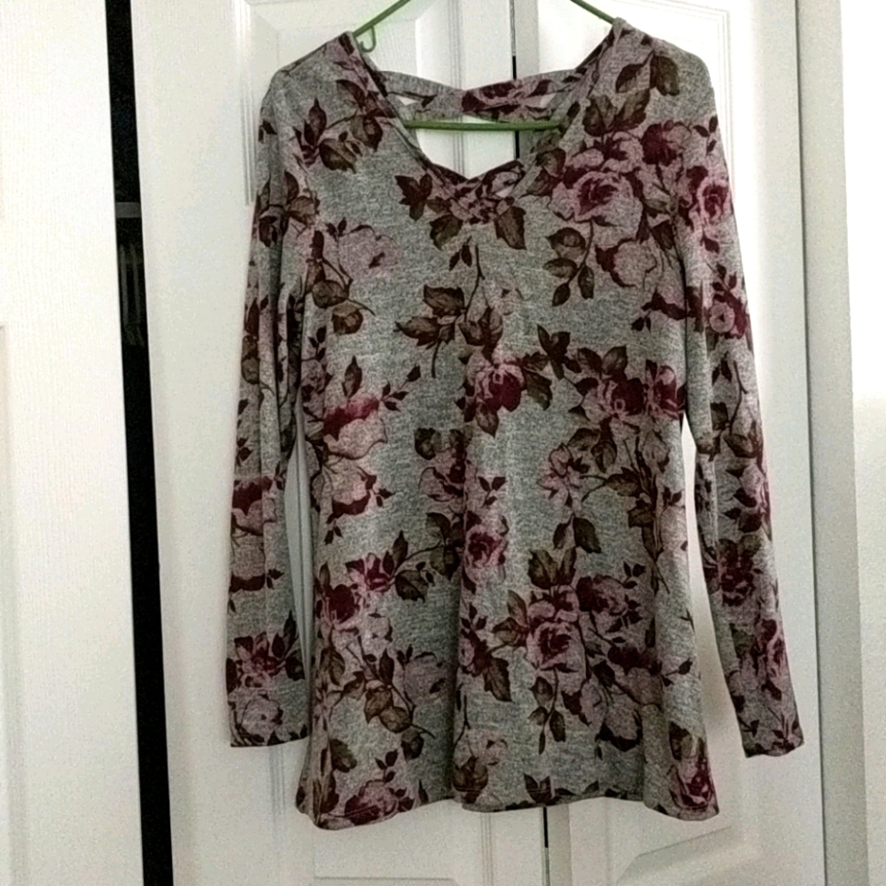 Ladies long sleeve top